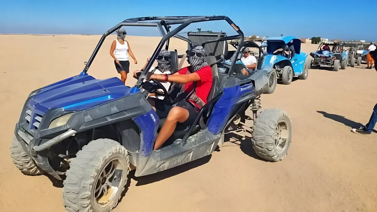 Safari e tour nel deserto Hurghada – quad, 4x4 e cena beduina
