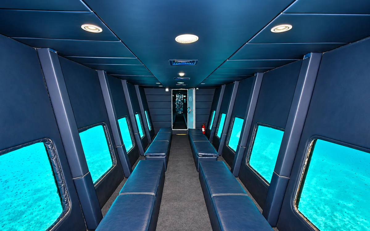 Underwater viewing cabin with glass windows